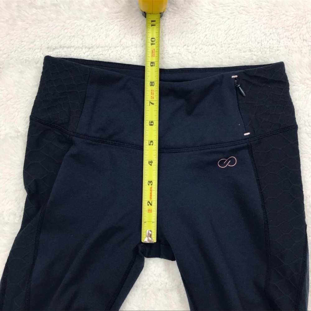 CALIA Textured Mesh Capri Legging - Picture 7 of 14